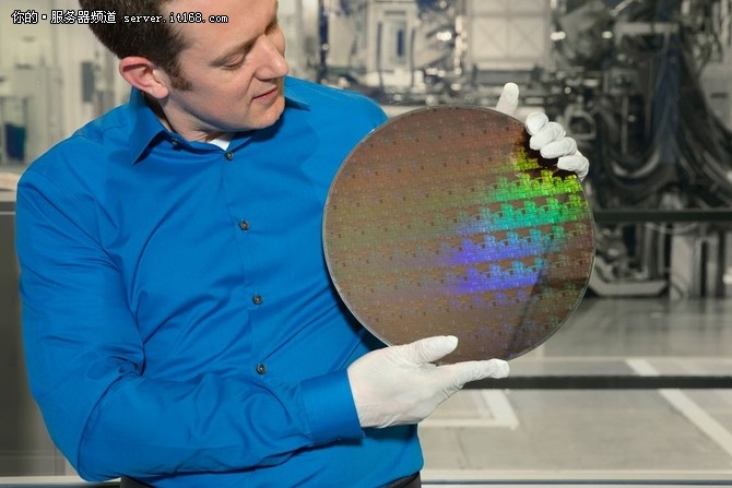 IBM搞定5nm芯片工藝 可放置300億晶體管